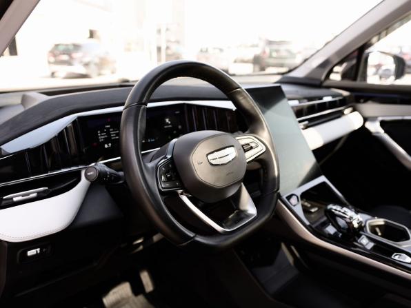 Geely Atlas II с пробегом 2023 года, цена 2 617 000 рублей, 56163 км, внедорожник, Автокод Объявления
