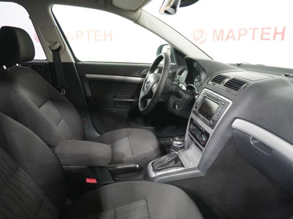 Skoda Octavia II (A5) Рестайлинг с пробегом 2011 года, цена 729 000 рублей, 214316 км, лифтбек, Автокод Объявления