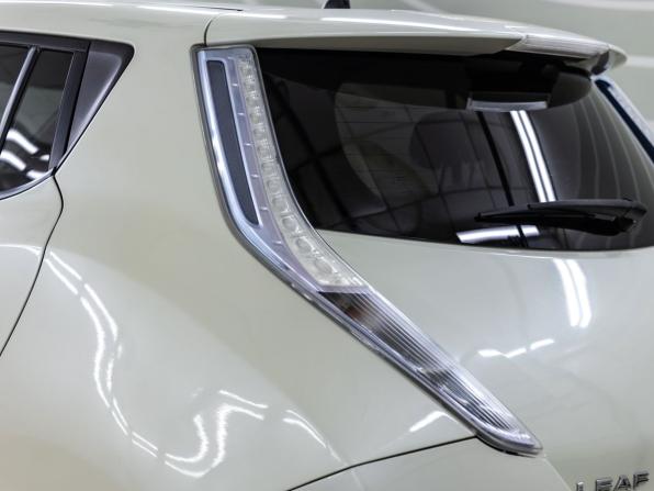 Nissan Leaf I (ZE0/AZE0) с пробегом 2011 года, цена 598 000 рублей, 125934 км, хэтчбек, Автокод Объявления