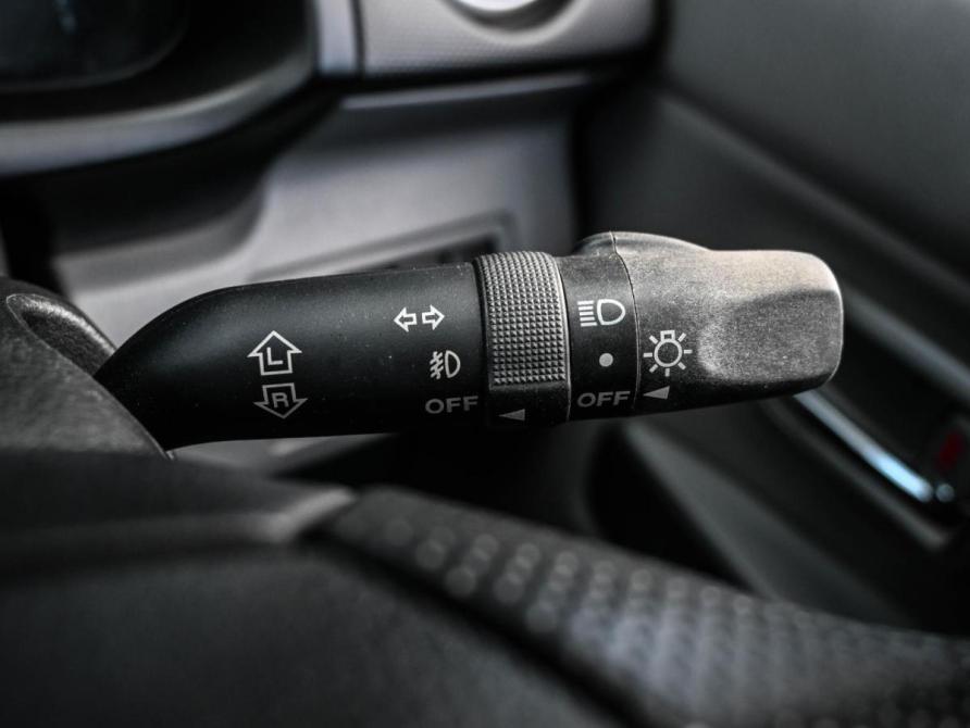 Mazda Demio II (DY) Рестайлинг Новороссийск  - изображение 17