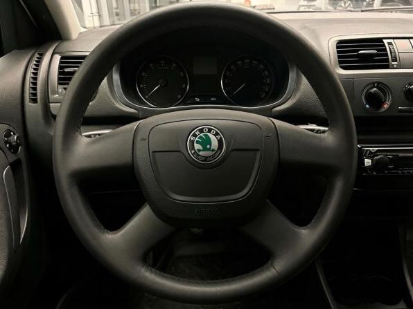 Skoda Fabia II Рестайлинг с пробегом 2010 года, цена 311 000 рублей, 220000 км, хэтчбек, Автокод Объявления