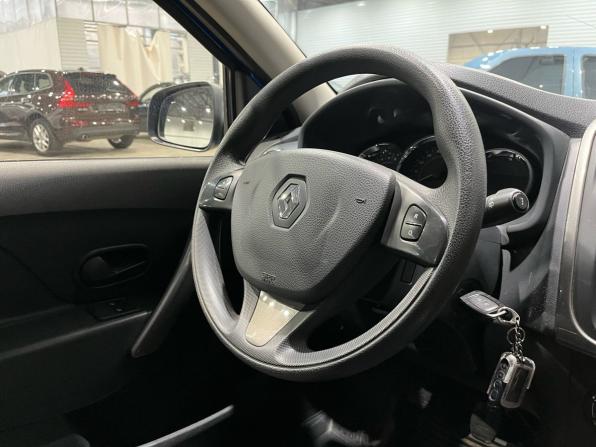 Renault Sandero II с пробегом 2016 года, цена 944 000 рублей, 63500 км, хэтчбек, Автокод Объявления