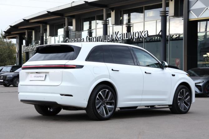 Li Auto (Lixiang) L7 I Рестайлинг с пробегом 2024 года, цена 6 480 000 рублей, 46500 км, внедорожник, Автокод Объявления