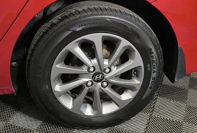 Hyundai Solaris II с пробегом 2018 года, цена 1 350 000 рублей, 79517 км, седан, Автокод Объявления