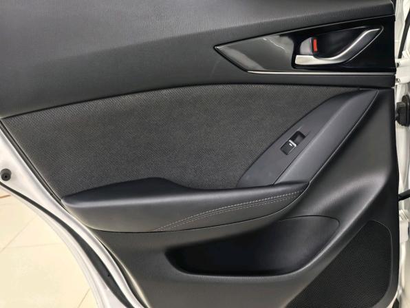 Mazda CX-4 I Рестайлинг с пробегом 2023 года, цена 2 730 000 рублей, 28842 км, внедорожник, Автокод Объявления