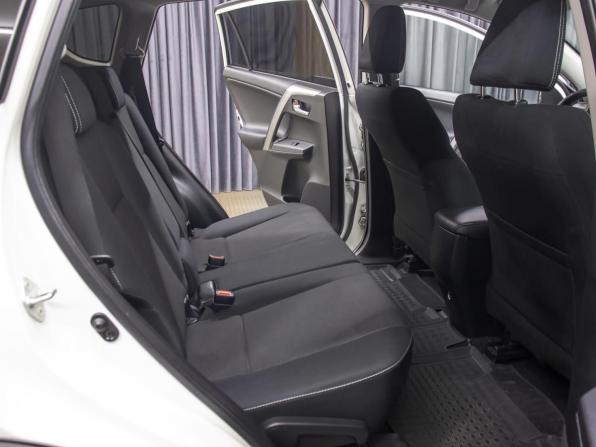 Toyota RAV4 IV (XA40) Рестайлинг с пробегом 2018 года, цена 2 149 000 рублей, 209573 км, внедорожник, Автокод Объявления