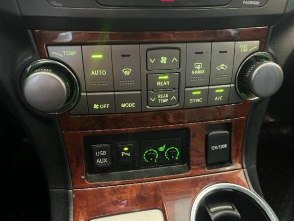 Toyota Highlander II (XU40) Рестайлинг с пробегом 2013 года, цена 1 608 100 рублей, 248489 км, внедорожник, Автокод Объявления