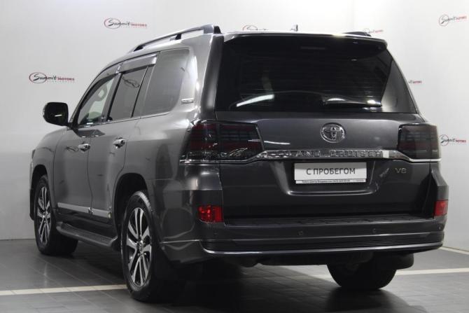 Toyota Land Cruiser 200 Series Рестайлинг 2 с пробегом 2018 года, цена 6 250 000 рублей, 283500 км, внедорожник, Автокод Объявления