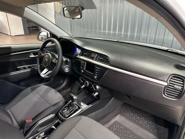 Kia Rio IV с пробегом 2018 года, цена 1 399 900 рублей, 106000 км, седан, Автокод Объявления