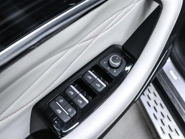Geely Monjaro I с пробегом 2022 года, цена 3 319 000 рублей, 50771 км, внедорожник, Автокод Объявления