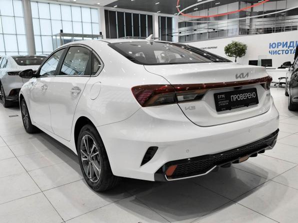 Kia K3 II (China Market) Рестайлинг с пробегом 2024 года, цена 2 630 000 рублей, 10 км, седан, Автокод Объявления