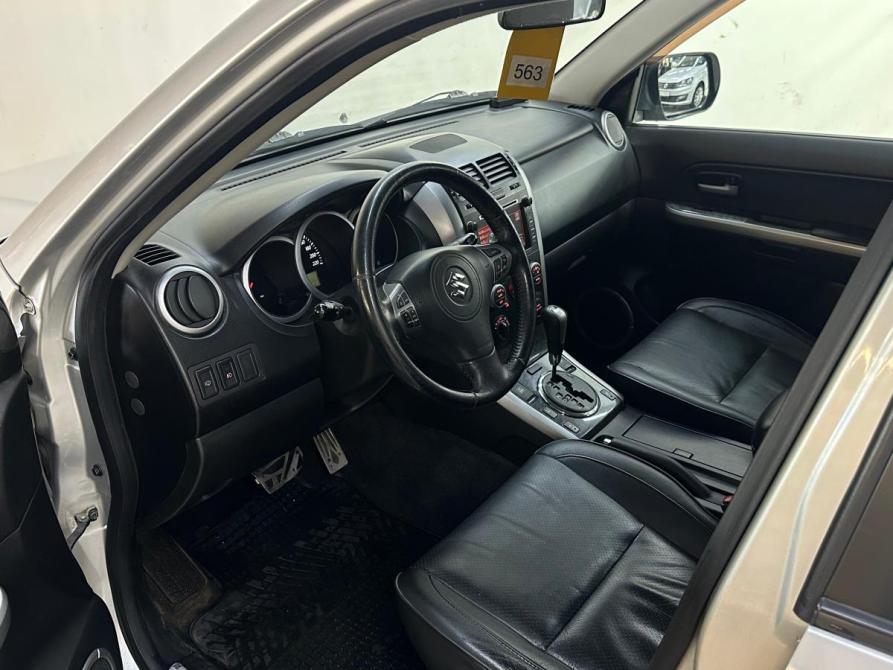 Suzuki Grand Vitara II Рестайлинг Санкт-Петербург  - изображение 7