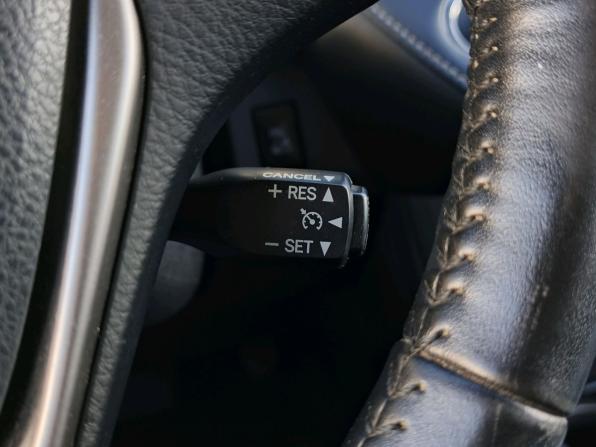 Toyota RAV4 IV (XA40) Рестайлинг с пробегом 2018 года, цена 2 490 000 рублей, 103380 км, внедорожник, Автокод Объявления