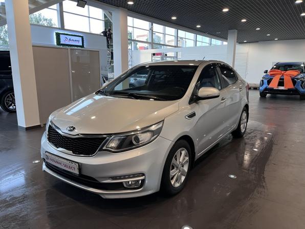 Kia Rio III Рестайлинг с пробегом 2016 года, цена 940 000 рублей, 255627 км, седан, Автокод Объявления