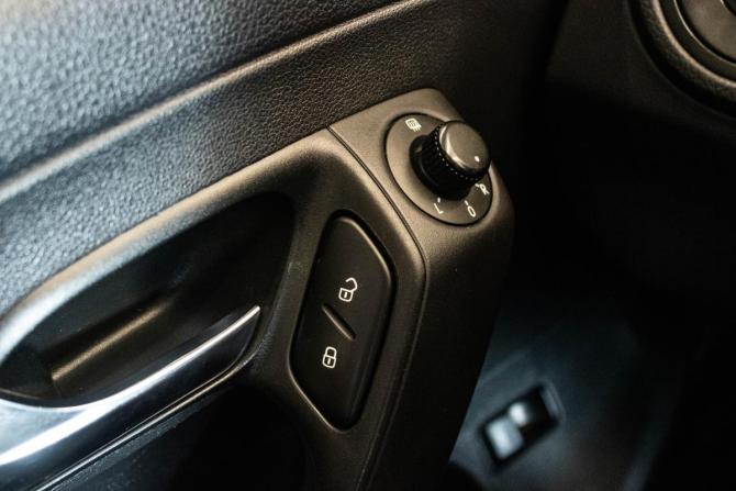 Volkswagen Polo V с пробегом 2014 года, цена 985 000 рублей, 196200 км, седан, Автокод Объявления