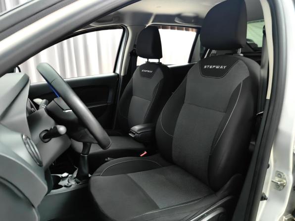 Renault Logan II Рестайлинг с пробегом 2020 года, цена 958 000 рублей, 56000 км, седан, Автокод Объявления