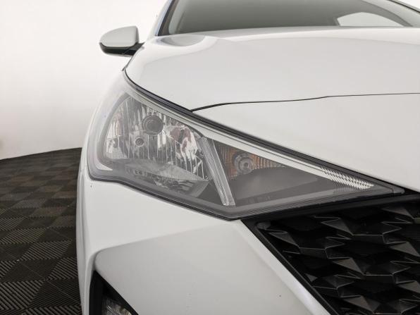Hyundai Solaris II Рестайлинг с пробегом 2021 года, цена 1 470 000 рублей, 99035 км, седан, Автокод Объявления