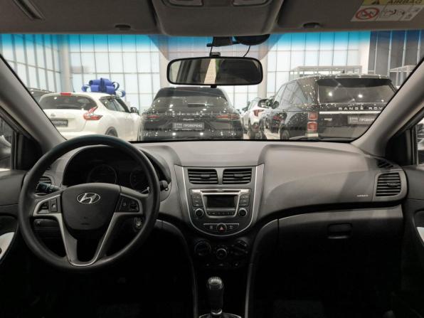 Hyundai Solaris I Рестайлинг с пробегом 2015 года, цена 800 000 рублей, 132308 км, седан, Автокод Объявления