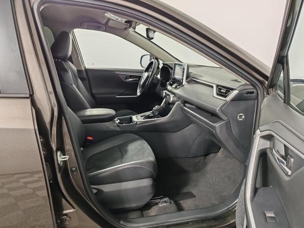 Toyota RAV4 V (XA50) с пробегом 2021 года, цена 2 749 000 рублей, 122309 км, внедорожник, Автокод Объявления