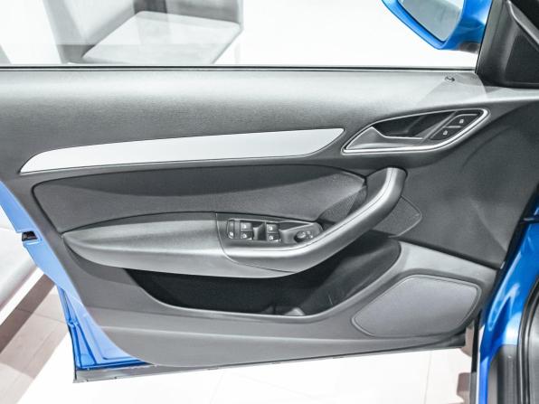Audi Q3 I (8U) Рестайлинг с пробегом 2015 года, цена 1 815 434 рубля, 150529 км, внедорожник, Автокод Объявления