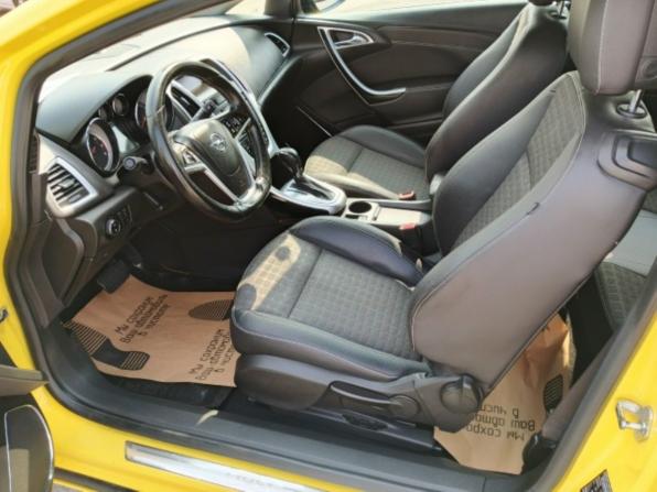 Opel Astra J Рестайлинг с пробегом 2013 года, цена 800 000 рублей, 168219 км, хэтчбек, Автокод Объявления