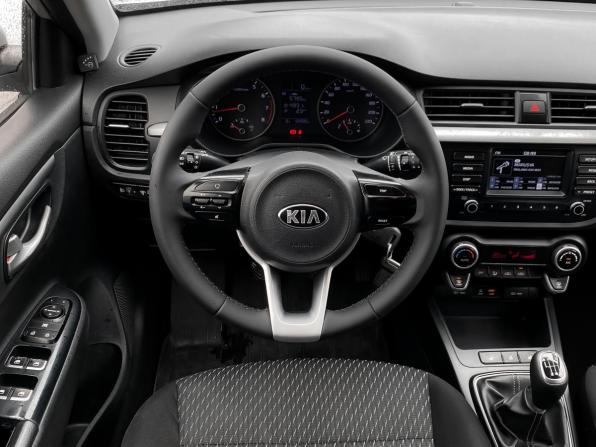 Kia Rio IV с пробегом 2018 года, цена 1 399 000 рублей, 128500 км, хэтчбек, Автокод Объявления