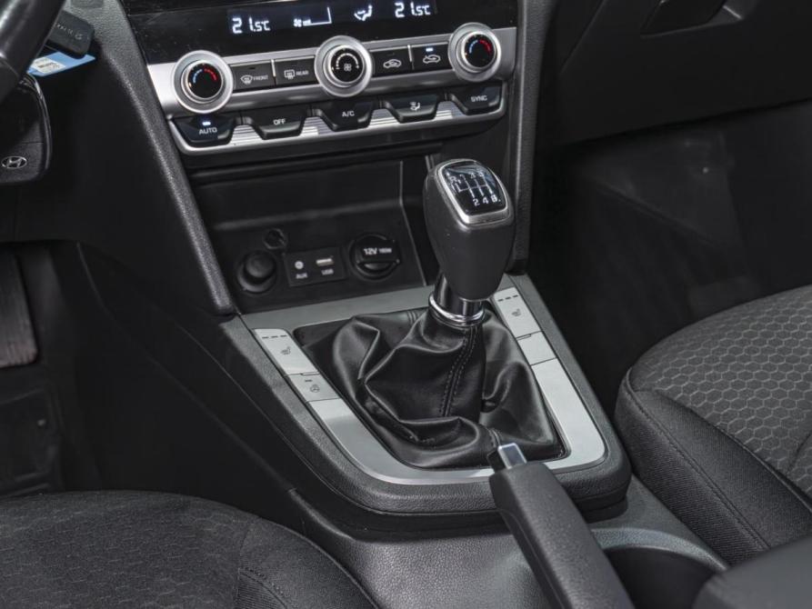 Hyundai Elantra VI (AD) Рестайлинг Мурманск  - изображение 11
