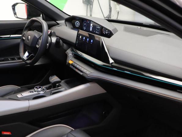 Changan UNI-V I с пробегом 2024 года, цена 2 425 000 рублей, 17007 км, лифтбек, Автокод Объявления