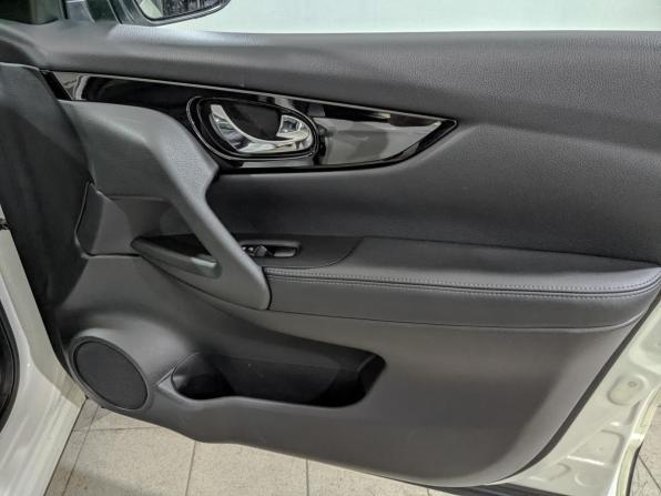Nissan Qashqai II с пробегом 2017 года, цена 1 990 000 рублей, 86950 км, внедорожник, Автокод Объявления