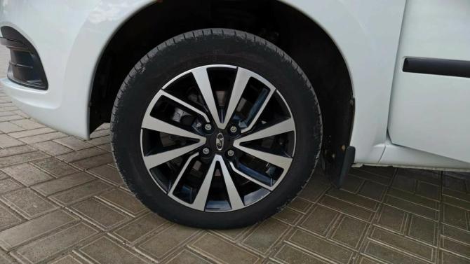 Lada (ВАЗ) XRAY I с пробегом 2018 года, цена 899 900 рублей, 84859 км, хэтчбек, Автокод Объявления