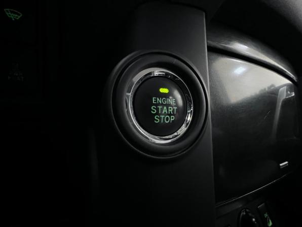 Toyota Land Cruiser Prado 150 Series Рестайлинг 1 с пробегом 2016 года, цена 3 940 000 рублей, 189161 км, внедорожник, Автокод Объявления