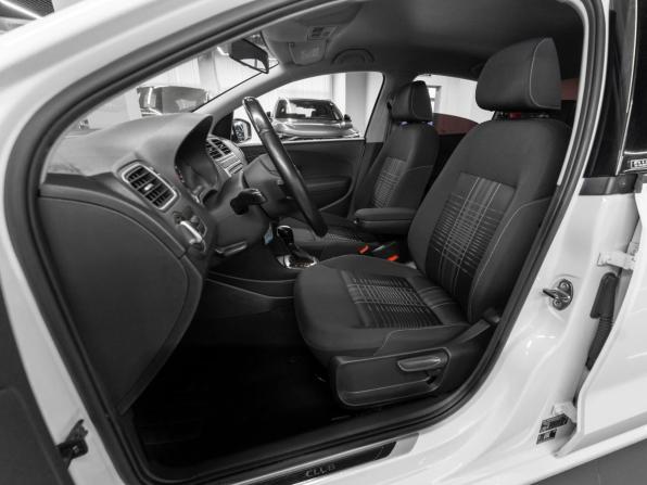 Volkswagen Polo V с пробегом 2015 года, цена 930 000 рублей, 177784 км, седан, Автокод Объявления