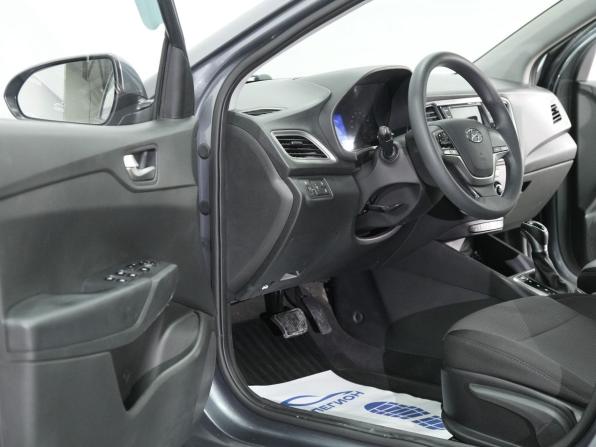 Hyundai Solaris II Рестайлинг с пробегом 2020 года, цена 1 375 000 рублей, 137200 км, седан, Автокод Объявления