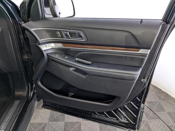Ford Explorer V Рестайлинг 2 с пробегом 2018 года, цена 2 650 000 рублей, 200022 км, внедорожник, Автокод Объявления