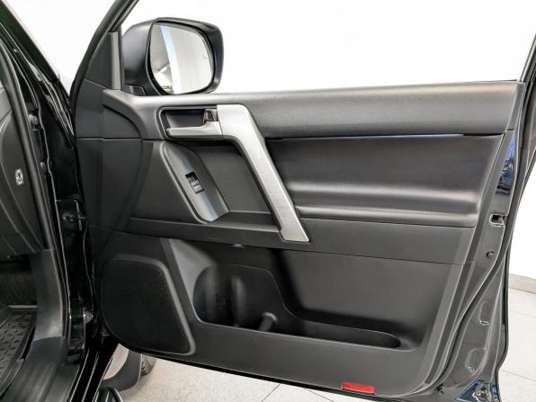 Toyota Land Cruiser Prado 150 Series Рестайлинг 2 с пробегом 2020 года, цена 6 250 000 рублей, 104669 км, внедорожник, Автокод Объявления