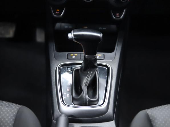 Kia Rio IV Рестайлинг с пробегом 2021 года, цена 1 410 000 рублей, 151678 км, седан, Автокод Объявления
