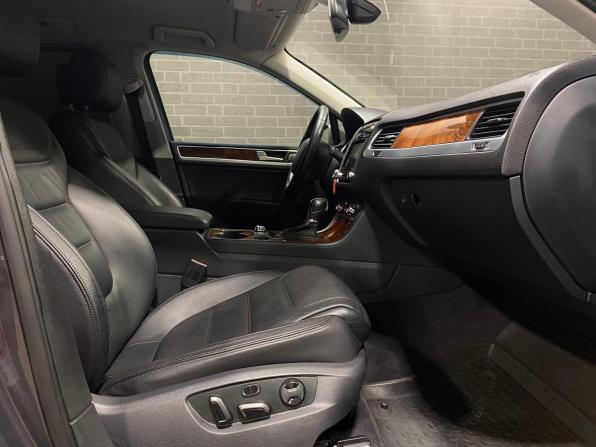 Volkswagen Touareg II с пробегом 2012 года, цена 1 850 000 рублей, 258524 км, внедорожник, Автокод Объявления