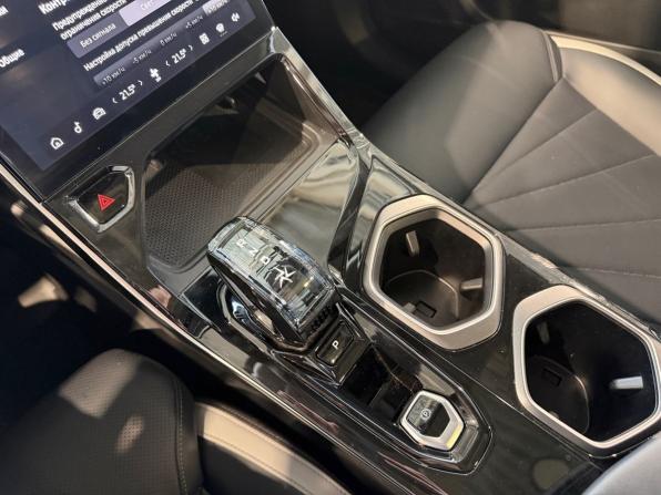 Geely Atlas II с пробегом 2023 года, цена 2 455 900 рублей, 42233 км, внедорожник, Автокод Объявления