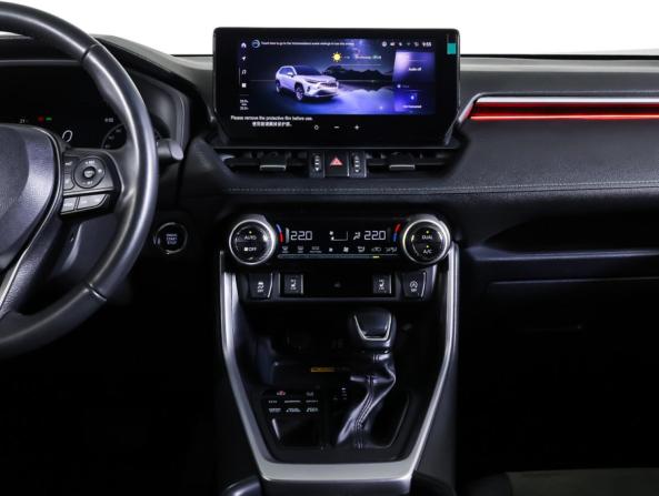 Toyota RAV4 V (XA50) с пробегом 2024 года, цена 3 890 000 рублей, 17800 км, внедорожник, Автокод Объявления