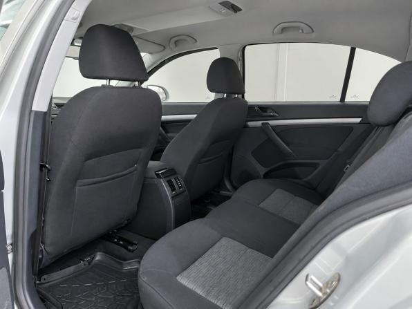 Skoda Octavia II (A5) Рестайлинг с пробегом 2013 года, цена 939 000 рублей, 149988 км, лифтбек, Автокод Объявления
