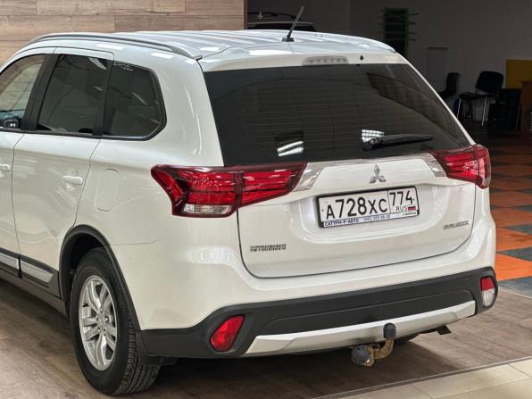 Mitsubishi Outlander III Рестайлинг 2 с пробегом 2015 года, цена 1 550 000 рублей, 202480 км, внедорожник, Автокод Объявления