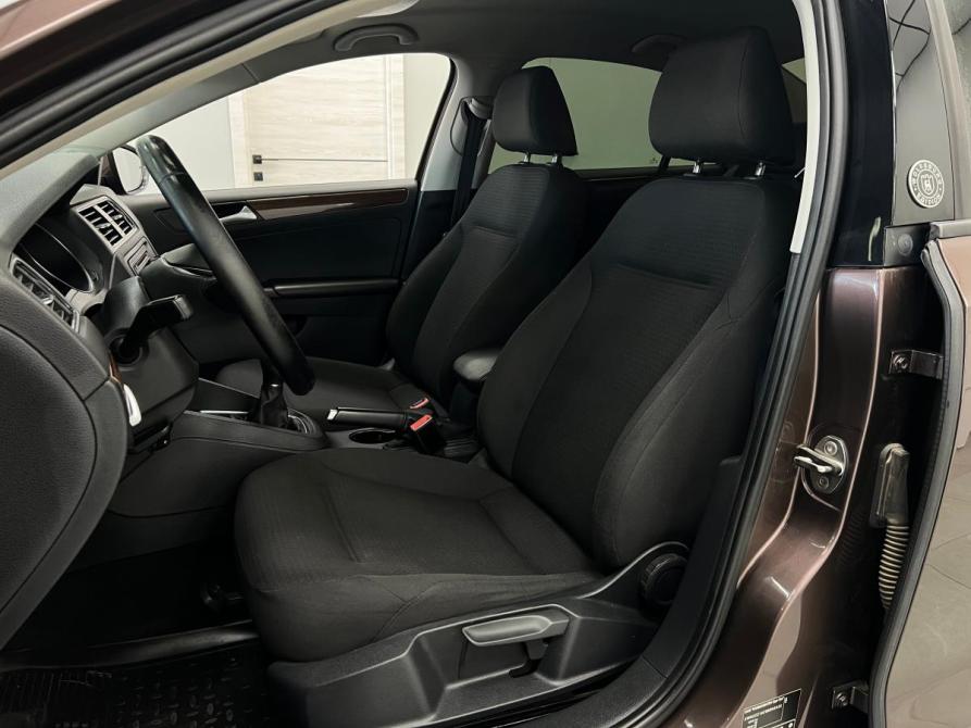 Volkswagen Jetta VI Рестайлинг Казань  - изображение 17