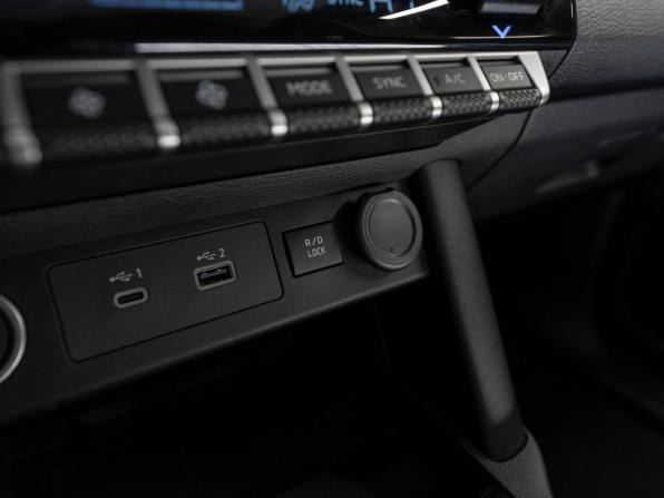 Mitsubishi L200 VI с пробегом 2025 года, цена 5 400 000 рублей, 50 км, пикап, Автокод Объявления