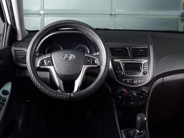 Hyundai Solaris I Рестайлинг с пробегом 2016 года, цена 749 999 рублей, 257571 км, хэтчбек, Автокод Объявления