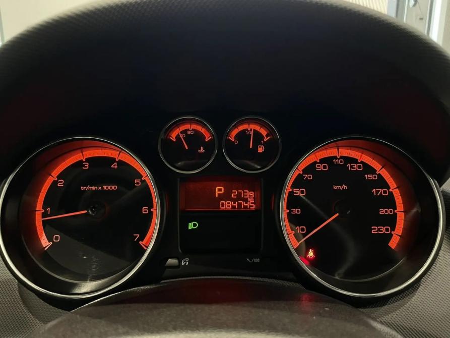 Peugeot 408 I Москва  - изображение 15