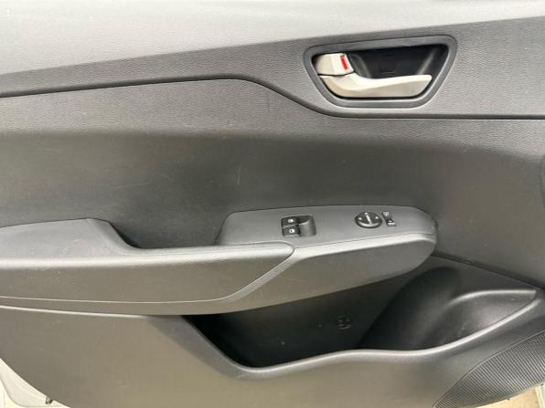 Hyundai Solaris II с пробегом 2017 года, цена 1 131 520 рублей, 143505 км, седан, Автокод Объявления