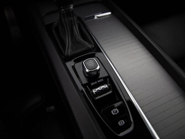Volvo XC60 II с пробегом 2020 года, цена 4 200 000 рублей, 79479 км, внедорожник, Автокод Объявления
