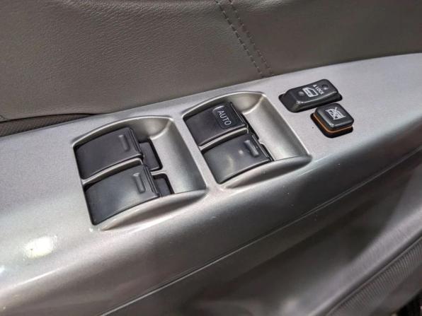 Toyota Hilux VII Рестайлинг с пробегом 2013 года, цена 2 295 000 рублей, 230572 км, offers.body_type.unknown, Автокод Объявления