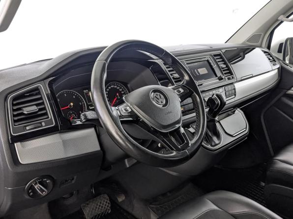 Volkswagen Multivan T6 с пробегом 2015 года, цена 3 630 000 рублей, 108299 км, минивэн, Автокод Объявления