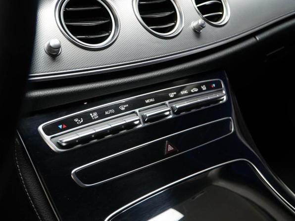 Mercedes-Benz E-Класс V (W213 S213 C238) с пробегом 2019 года, цена 3 020 046 рублей, 90825 км, седан, Автокод Объявления